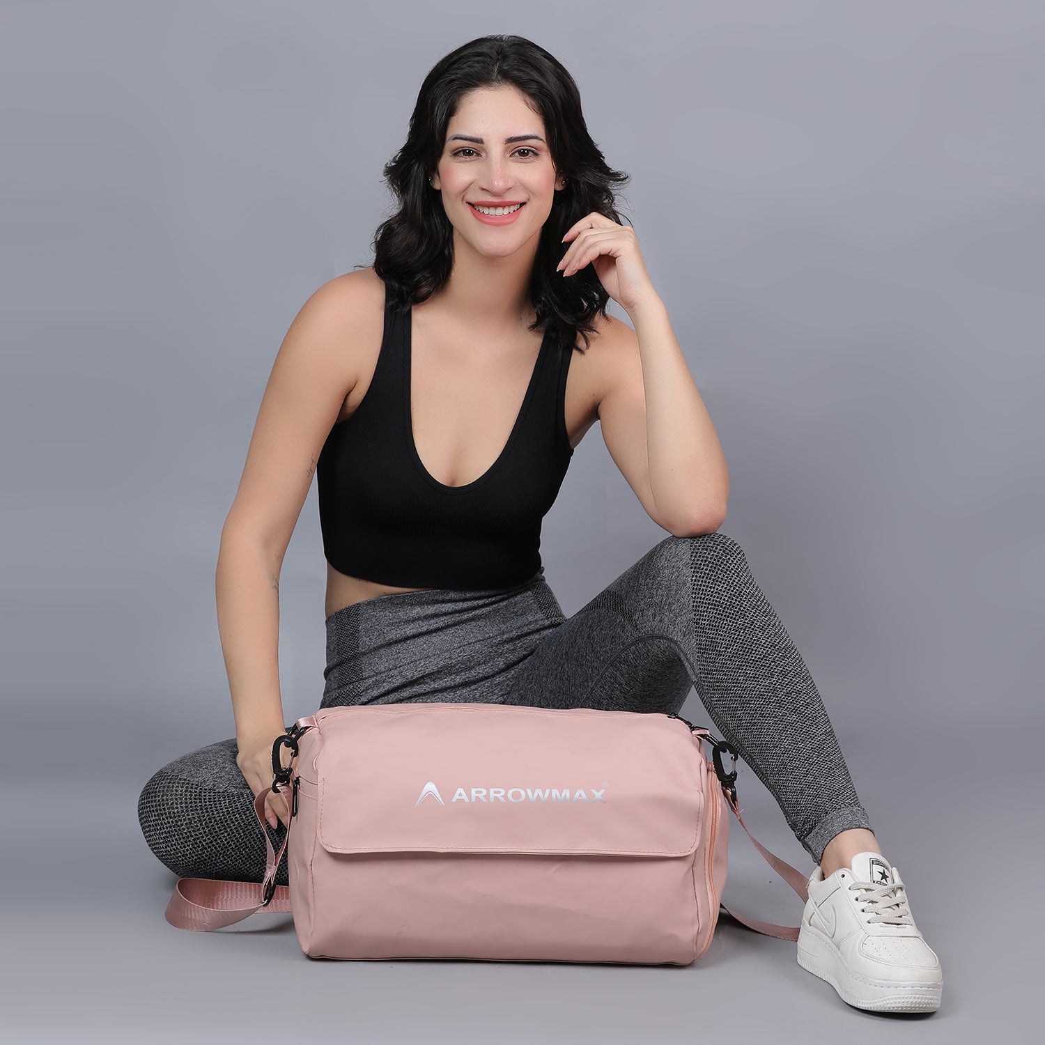 stylish ladies gym duffle bag with shoes section